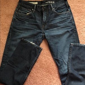GAP Men’s Disressed Jeans 31x32